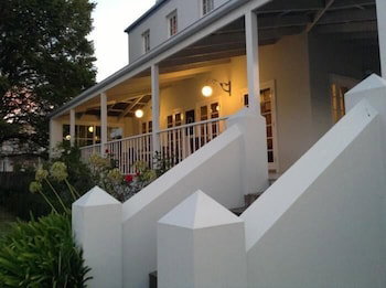 Oscars Waterfront Boutique Hotel - Holiday Sunshine Coast 0