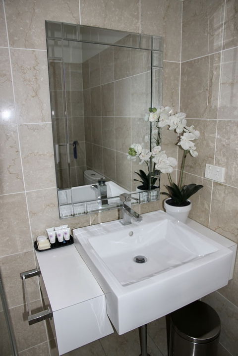 Mariners Court Hotel - Holiday Sunshine Coast 3
