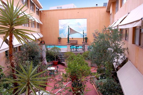 Arts Hotel - Holiday Sunshine Coast 2