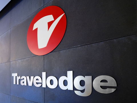 Travelodge Hotel Sydney Martin Place - Holiday Sunshine Coast 2