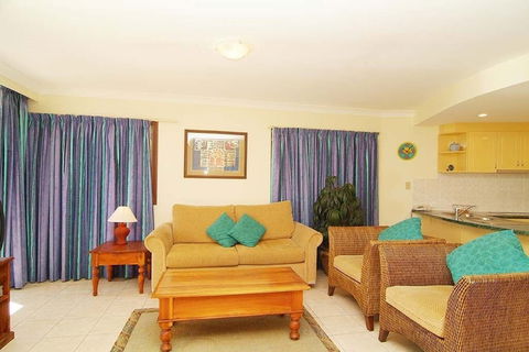 At Water's Edge Resort - Holiday Sunshine Coast 6