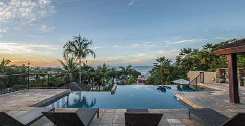 At Water's Edge Resort - Holiday Sunshine Coast 2
