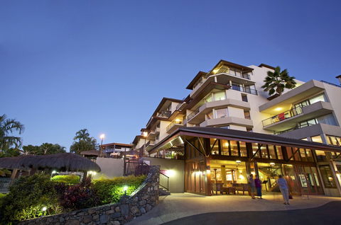 At Water's Edge Resort - Holiday Sunshine Coast 0