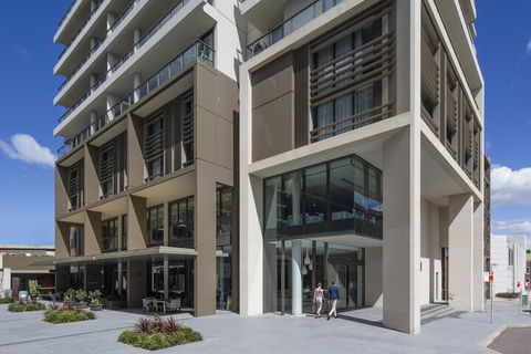 Novotel Newcastle Beach - Holiday Sunshine Coast 3