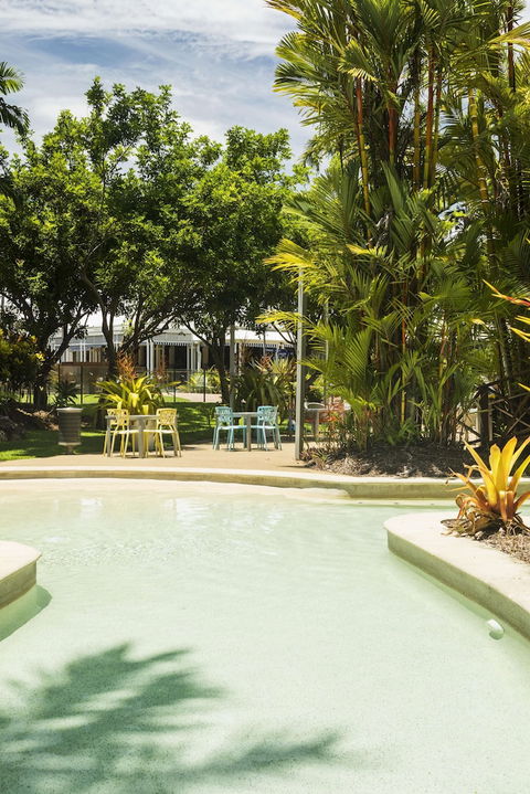 Oaks Port Douglas Resort - Sunshine Coast Tourism 3