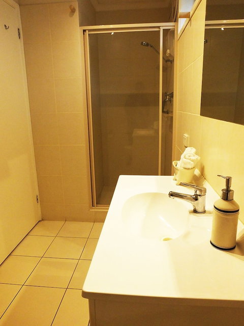 Edinburgh Motor Inn - Sunshine Coast Tourism 4