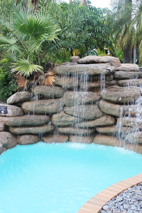 Swan Hill Resort - Sunshine Coast Tourism 1