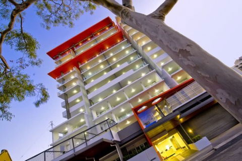 The Edge Apartment Hotel - Holiday Sunshine Coast 0