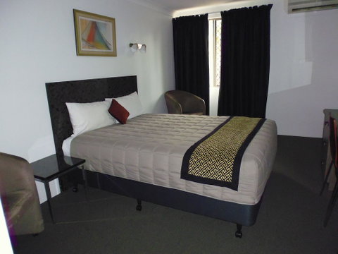 Burke And Wills Motor Inn - Sunshine Coast Tourism 4