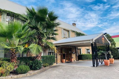 Campbelltown Colonial Motor Inn - Holiday Sunshine Coast 5