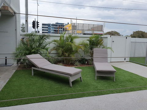 Montego Mermaid Beach Motel - Sunshine Coast Tourism 2