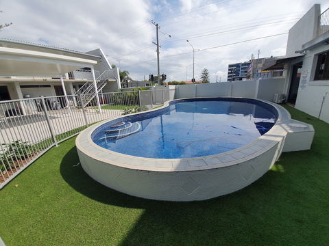 Montego Mermaid Beach Motel - Sunshine Coast Tourism 3