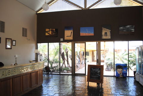 Albert Park Motor Inn - Holiday Sunshine Coast 1