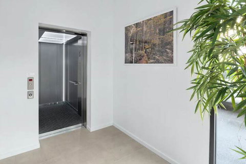 Beachfront Voyager Motor Inn - Holiday Sunshine Coast 3