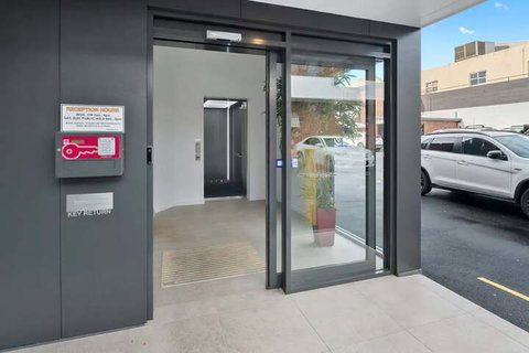 Beachfront Voyager Motor Inn - Holiday Sunshine Coast 2