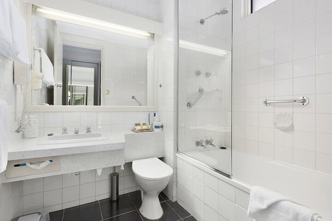 Beachfront Voyager Motor Inn - Holiday Sunshine Coast 7