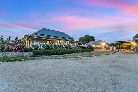 Abbotsford Country House - Holiday Sunshine Coast 4