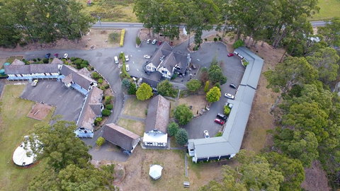 Fox And Hounds Inn - Holiday Sunshine Coast 0