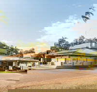 Albatross Bay Resort - Sunshine Coast Tourism