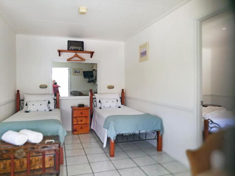 Chillagoe Cabins & Tours - Holiday Sunshine Coast 4