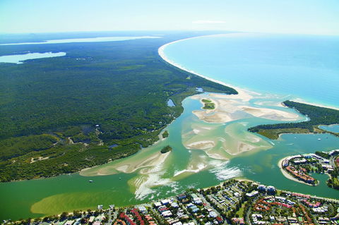 Beach Road Holiday Homes - Sunshine Coast Tourism 1