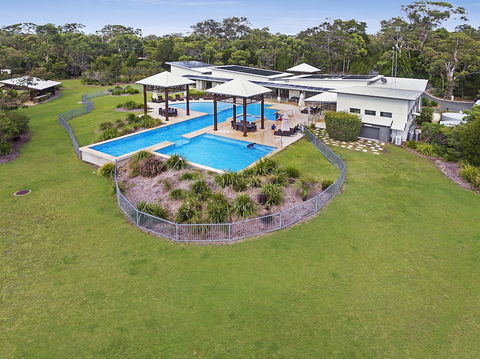 Beach Road Holiday Homes - Sunshine Coast Tourism 2