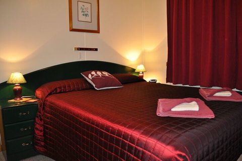 Sharonlee Strahan Villas - Sunshine Coast Tourism 6