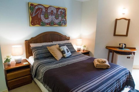 Ruskin House - Sunshine Coast Tourism 7