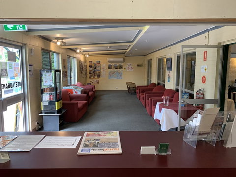 Pine Tree Motel - Sunshine Coast Tourism 3