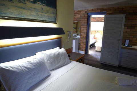 Wanderlight Motor Inn - Sunshine Coast Tourism 7