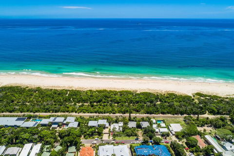 A PERFECT STAY - Allure - Holiday Sunshine Coast 1