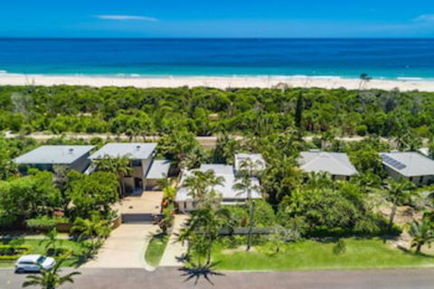 A PERFECT STAY - Allure - Holiday Sunshine Coast 0