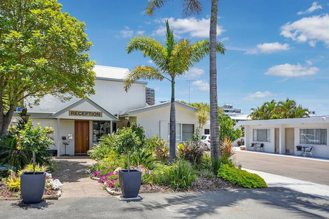Top Spot Motel - Sunshine Coast Tourism 1