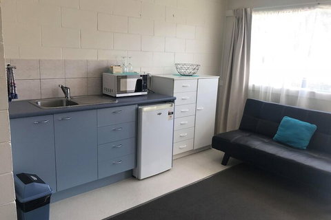 Top Spot Motel - Sunshine Coast Tourism 6