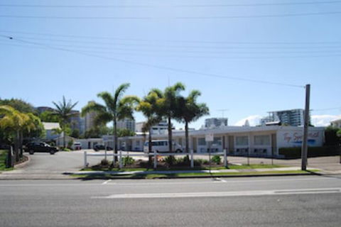 Top Spot Motel - Sunshine Coast Tourism 0
