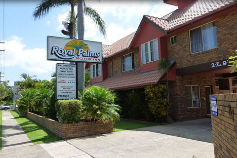 Royal Palms Motor Inn - Sunshine Coast Tourism 1