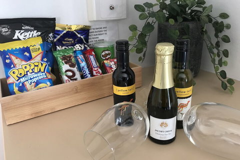 Ocean Breeze Motel - Sunshine Coast Tourism 3