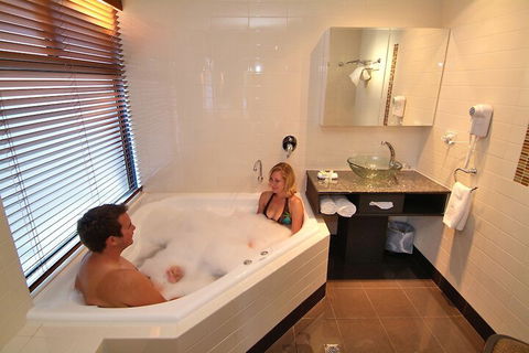 Bay Village Resort & Spa - Holiday Sunshine Coast 5