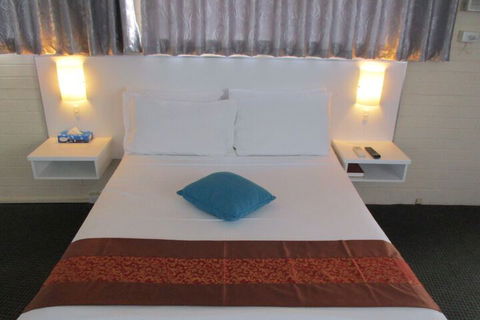 Cronulla Motor Inn - Sunshine Coast Tourism 6