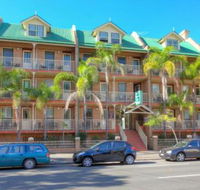Central Railway Hotel - Holiday Sunshine Coast