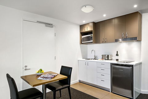 Quest Cheltenham - Holiday Sunshine Coast 5