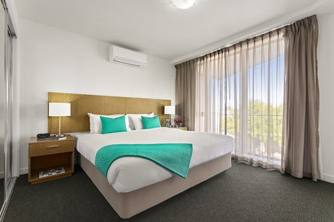 Quest Cheltenham - Holiday Sunshine Coast 4