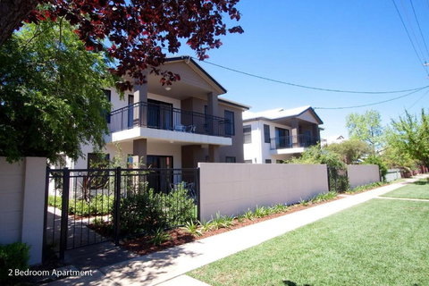 Charles Sturt Suites & Apartments - Holiday Sunshine Coast 0