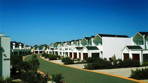 Quest Sanctuary Lakes - Holiday Sunshine Coast 3