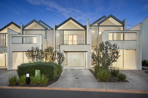 Quest Sanctuary Lakes - Holiday Sunshine Coast 1