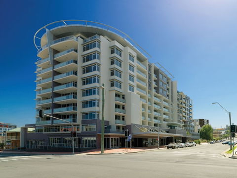 Adina Apartment Hotel Wollongong - Holiday Sunshine Coast 1