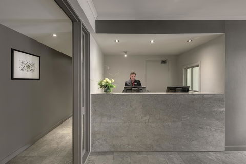 Adina Apartment Hotel Sydney Chippendale - Holiday Sunshine Coast 4