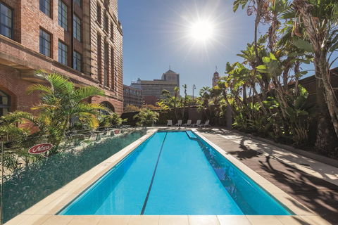 Adina Apartment Hotel Sydney Central - Holiday Sunshine Coast 2