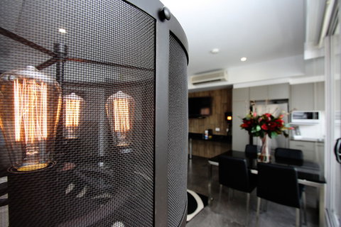 Honeysuckle Executive Apartments - Holiday Sunshine Coast 5