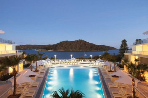 Mantra Ettalong Beach - Sunshine Coast Tourism 3